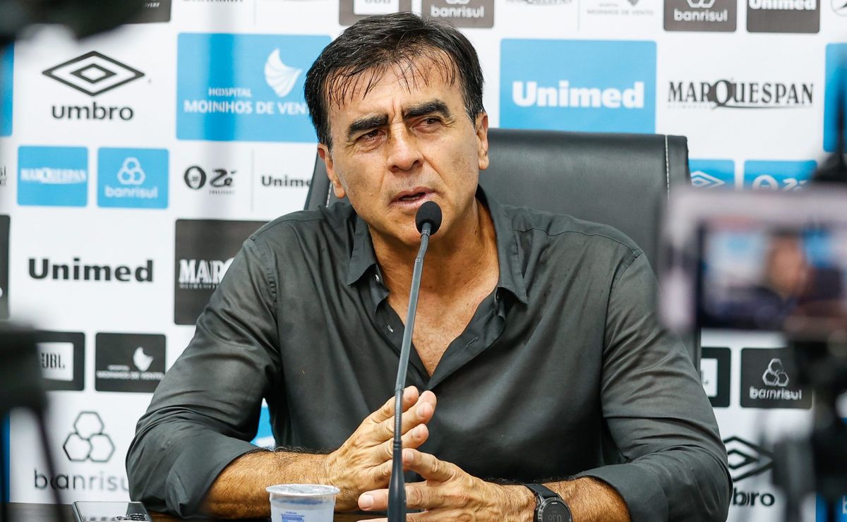 quinteros aprova atuação do grêmio e se rende ao time: ” jogamos muito bem “