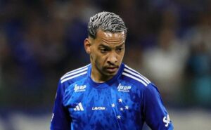 matheus pereira se manifesta pela 1ª vez sobre polêmica com leonardo jardim: “a gente já conversou”