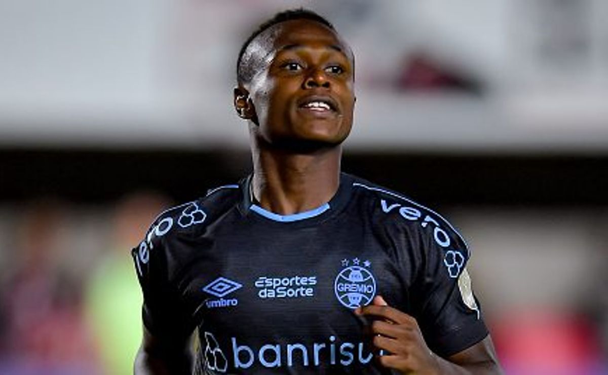 nathan fernandes está deixando o grêmio para assinar com o botafogo de john textor