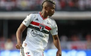 são paulo tem problema com rescisão com orejuela e ele pode ficar por um motivo