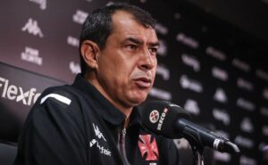 fábio carille divide culpa por derrota do vasco no clássico contra o fluminense no carioca 