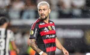 arrascaeta revela conversa sobre ficar na reserva em flamengo x botafogo: “falei com filipe luís”