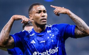 walace toma decisão definitiva sobre onde jogar entre santos e cruzeiro e comunica leonardo jardim