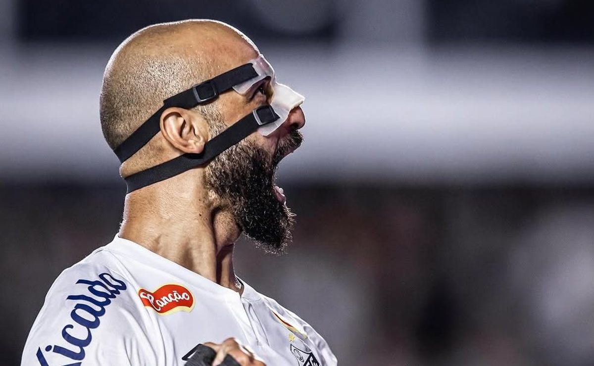 torcida do santos vibra e aponta thaciano melhor opção que tiquinho no ataque