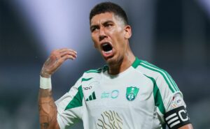 roberto firmino escolhe onde sonha em jogar entre flamengo, corinthians, liverpool ou arsenal