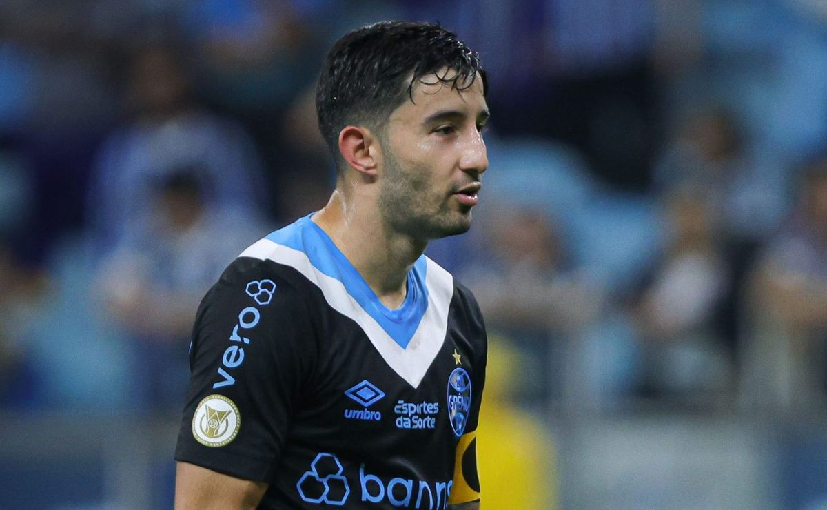 villasanti recebe veredito no grêmio e torcida não acredita mais no paraguaio: “não quer mais jogar aqui”