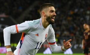 yannick carrasco é oferecido ao santos após ter nome levado ao flamengo 