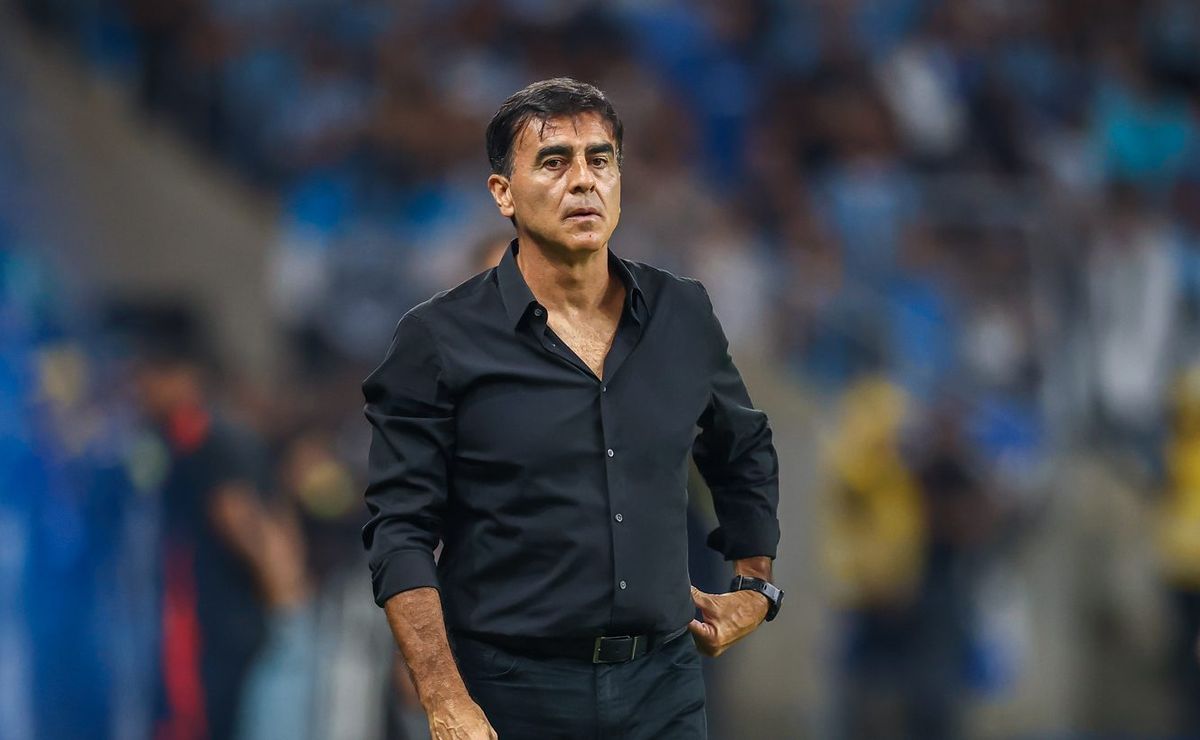 gustavo quinteros analisa o gre nal e faz revelação impactante: “pelo rival que enfrentamos…”