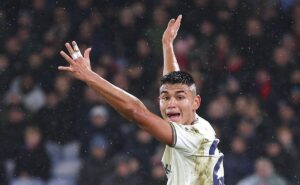 alcaraz complica flamengo e reserva no everton pode distanciar negócio de r$ 110 milhões