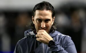 enzo díaz pode desfalcar o são paulo no paulista e preocupa zubeldía  