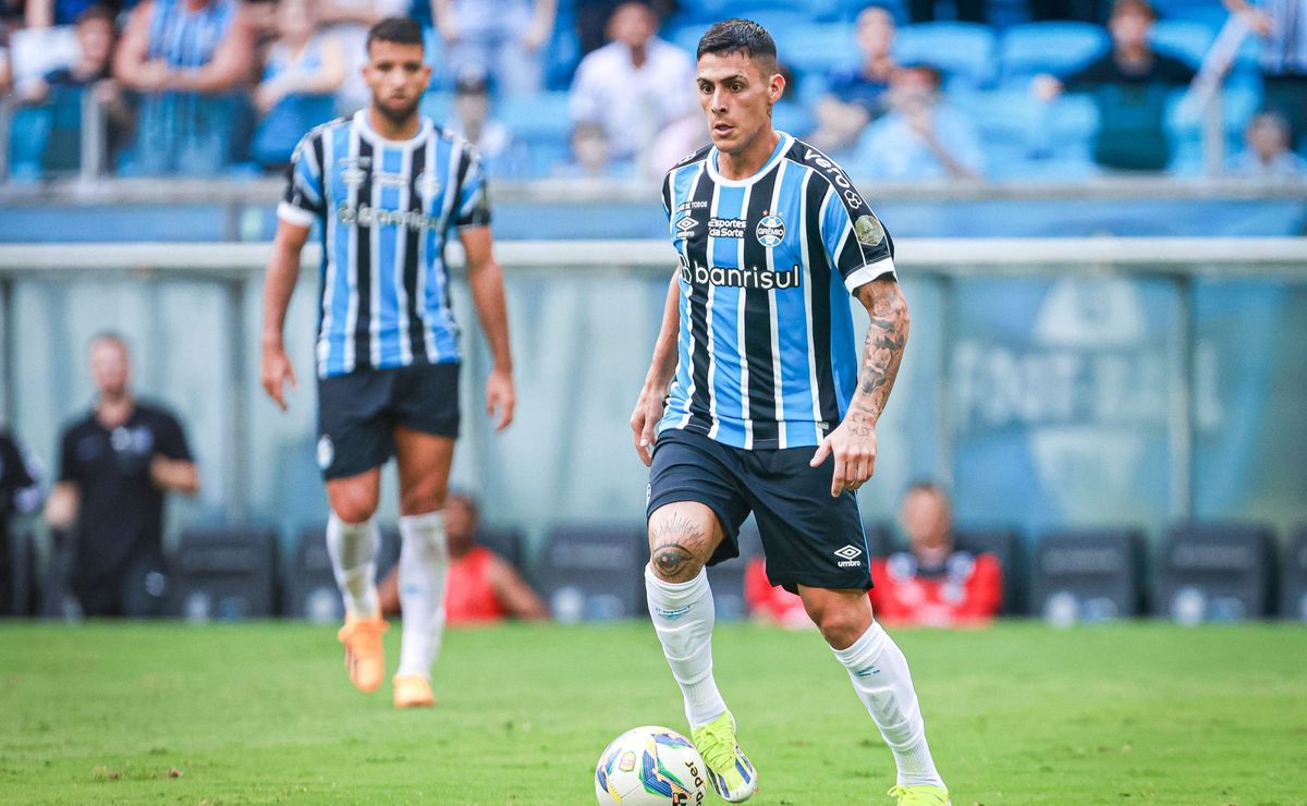 cristian pavón, do grêmio se lesiona e ficará fora de dois jogos decisivos da temporada