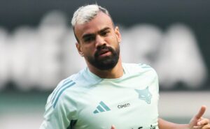 antes de cruzeiro x atlético mg, fabrício bruno comenta atrito com lyanco: “estou tranquilo”