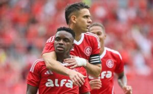 internacional e caxias decidiram o gauchão em 2012; relembre como foi