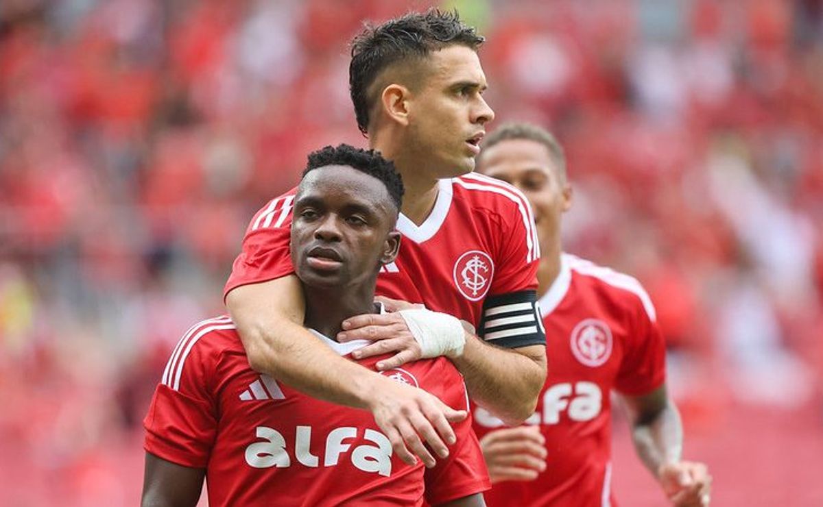 internacional e caxias decidiram o gauchão em 2012; relembre como foi