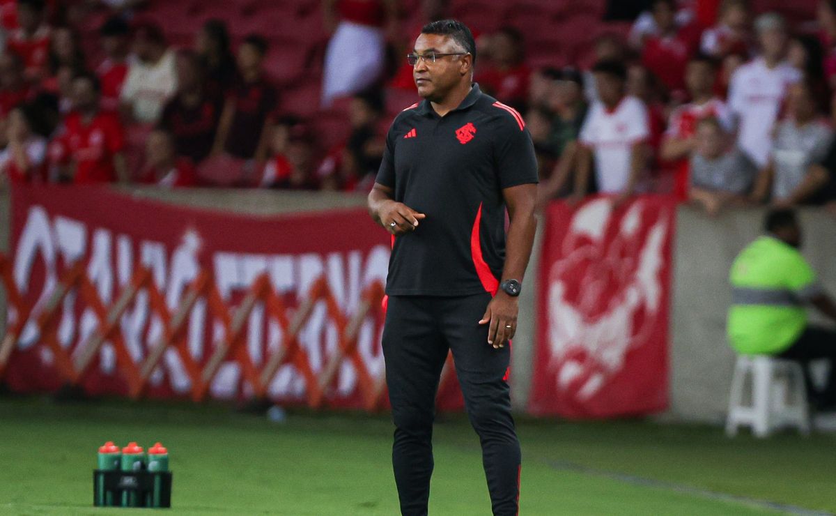 expulsão de roger machado em grêmio x internacional possui detalhes revelados: “chama a polícia”