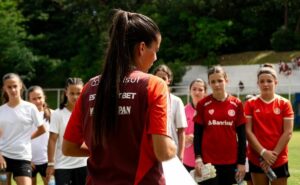 internacional aposta em novos talentos para base das gurias coloradas e surpreende a torcida