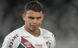 thiago silva é dúvida no fluminense após sentir dores no calcanhar e pode desfalcar a equipe 
