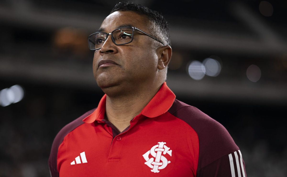 roger machado vem realizando testes no elenco do internacional visando a evolução no estadual