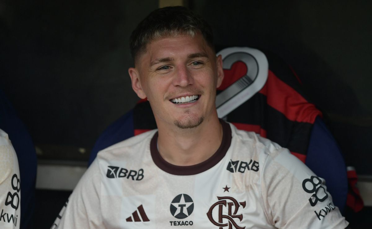 filipe luís atravessa renovação de varela no flamengo e toma decisão sobre lateral do mengão