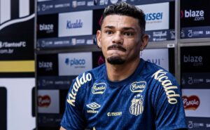 durante apresentação no santos, tiquinho soares agradeceu ao botafogo: “fui muito feliz”