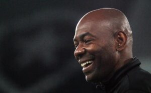 john textor não confirma, mas caçapa pode ser efetivado no botafogo com título da recopa