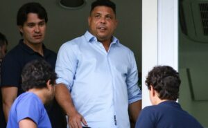 ronaldo fenômeno revela frustração com o flamengo: “eu carrego isso”