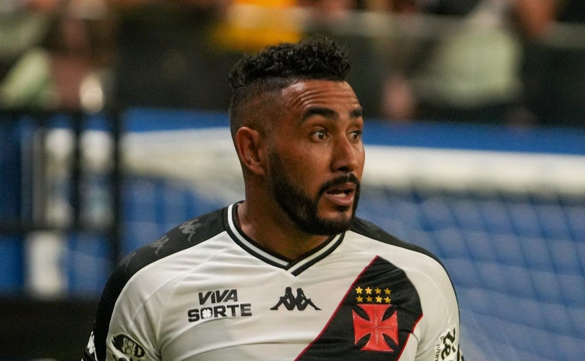 torcedores do vasco detonam atuação de payet e coutinho contra o flamengo