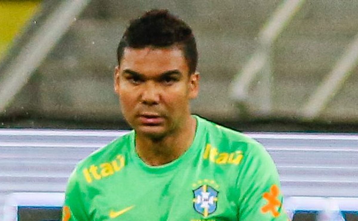 casemiro chegando ao flamengo por empréstimo do manchester united tem veredito e é descartado