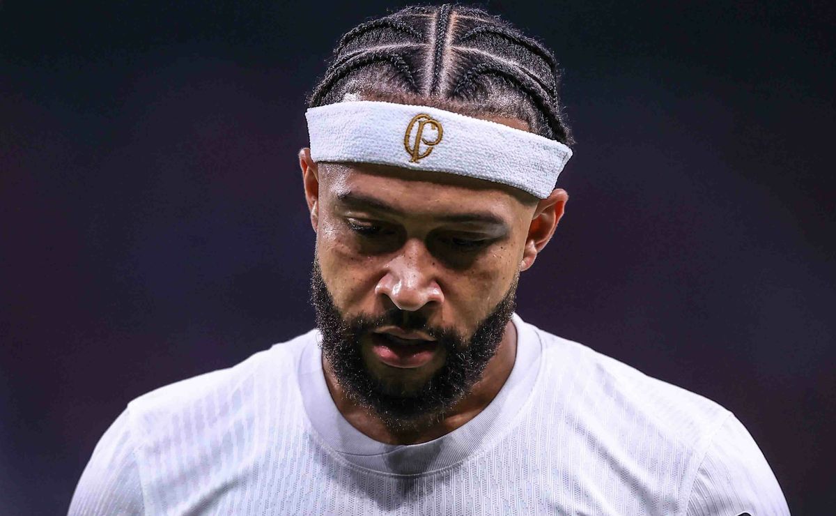 vida extracampo de memphis depay causa incomodo no corinthians, afirma samir carvalho