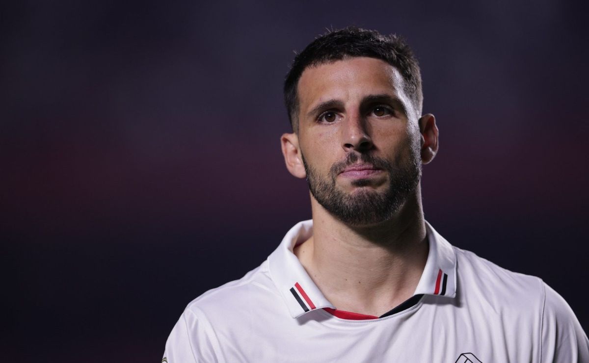 são paulo quase perdeu jonathan calleri para rival direto em 2025 após pedido