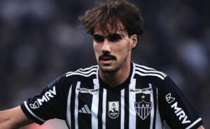 igor gomes pode deixar o atlético mg imediatamente para ser rival e jogar pelo internacional