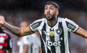 barboza e alex telles são punidos após briga no clássico flamengo x botafogo