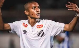 juninho, filho de robinho, terá ajuda de neymar no santos com craque estando próximo do jovem