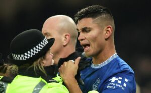 problema com charly alcaraz é divulgado e meia encontra no everton o que não tinha no flamengo