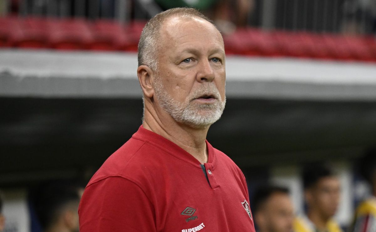 fluminense vence clássico contra vasco, mas torcida fica na bronca com mano menezes: “tem que sumir”