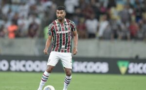 thiago santos perde espaço e pode virar última opção dos zagueiros do fluminense