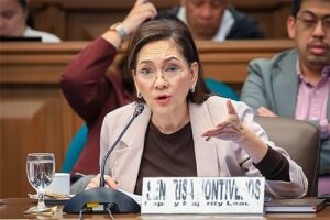 philippine online gambling transactions fell by up to 50% after e wallet ban, pagcor says