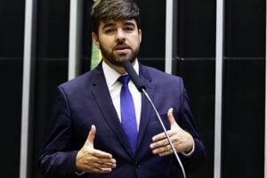relator apresenta parecer sobre a mp que propõe aumento da tributação de apostas