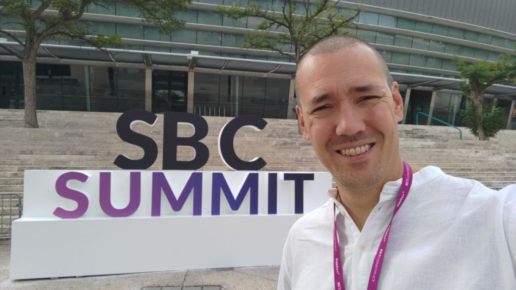 sbc summit: floris assies, better world casinos, defende transparência e sustentabilidade na publicidade de jogos online