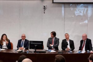 setor de apostas lidera ranking de investimento em publicidade na tv em agosto; veja o valor