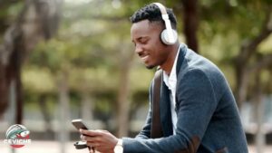 meta presenta los primeros auriculares que traducen en tiempo real sin conexión a internet