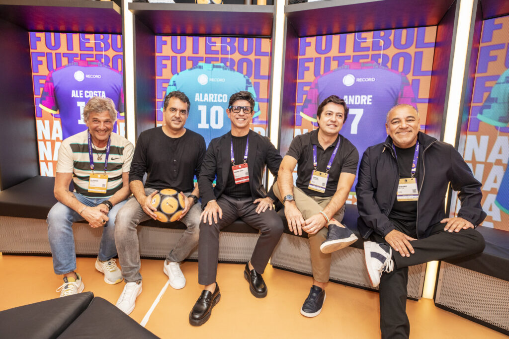 no maximídia, record reforça presença no futebol brasileiro