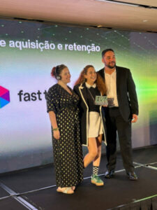 fast track conquista prêmio de parceiro de aquisição e retenção no egr latam awards 2025