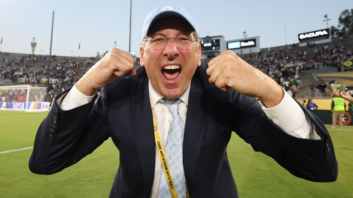 prestes a ser expulso da eagle pela ares, john textor se agarra a liminar para seguir no comando do botafogo