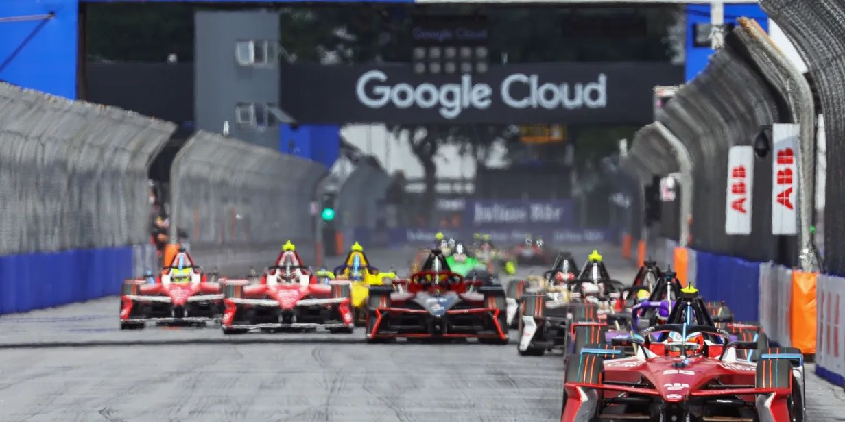 fórmula e expande parceria com google cloud para ampliar aplicação de ia dentro e fora das pistas