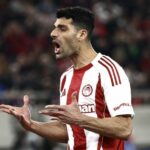 jogadores iranianos enfrentam pressão durante protestos no país