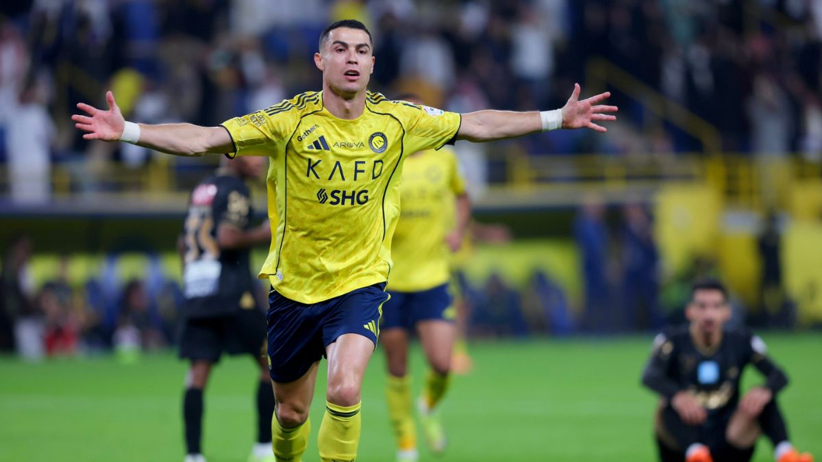 cristiano ronaldo amplia parceria com sauditas e compra 25% do almería