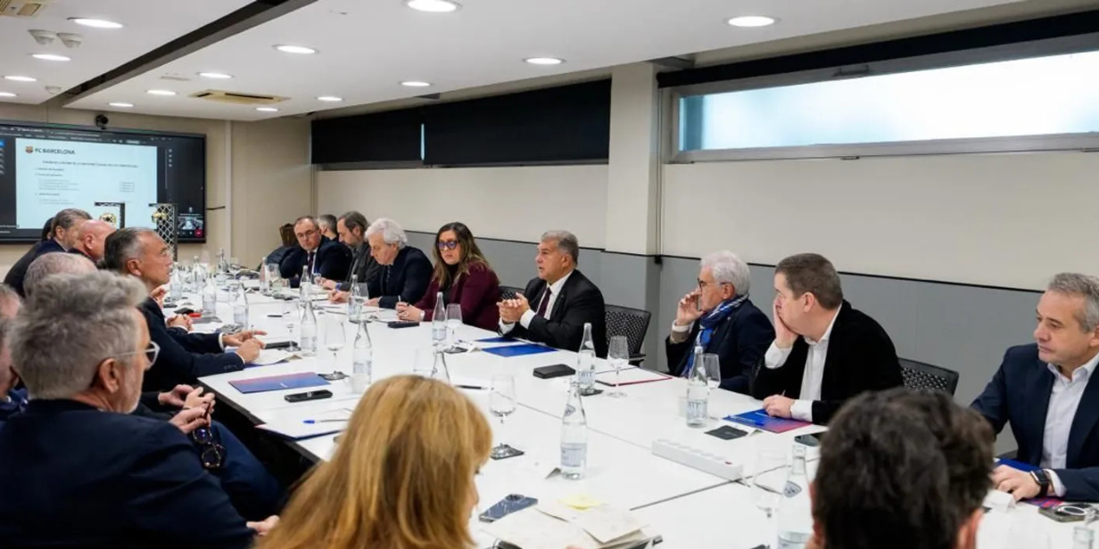 barcelona oficializa saída da superliga europeia