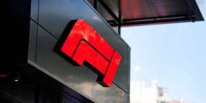 fórmula 1 suspende grandes prêmios de bahrein e arábia saudita por conflitos no oriente médio