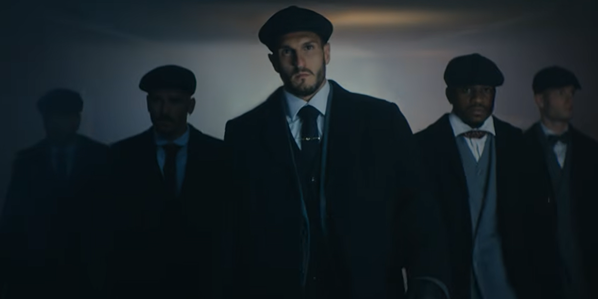 saiba como a netflix transformou um jogo do atlético de madrid em uma campanha completa do filme “peaky blinders”